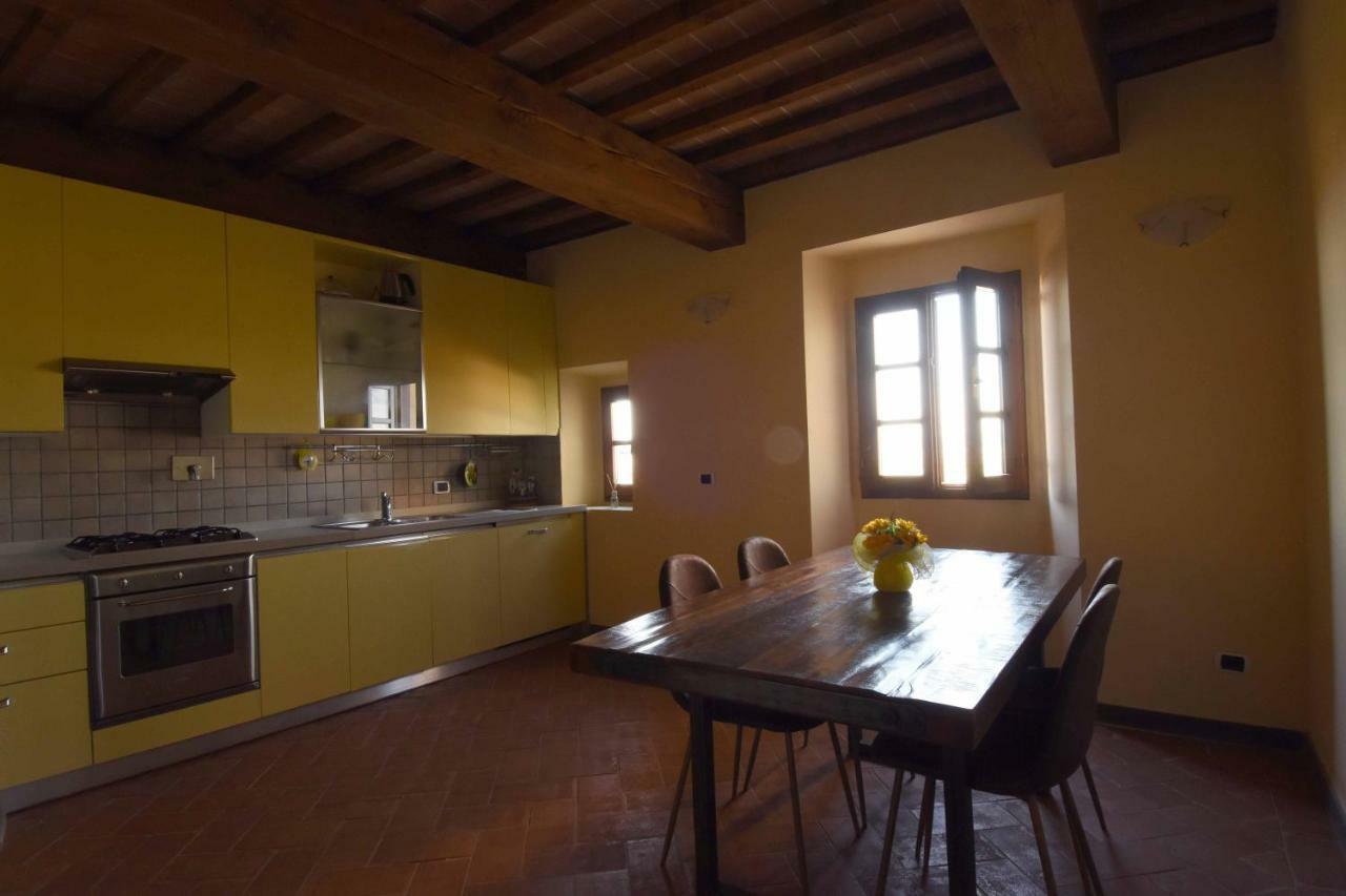 דירות לסטרה א סיניה Historical Palace In The Heart Of Tuscany מראה חיצוני תמונה
