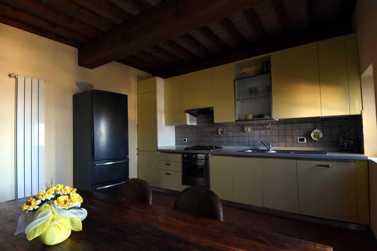 דירות לסטרה א סיניה Historical Palace In The Heart Of Tuscany מראה חיצוני תמונה